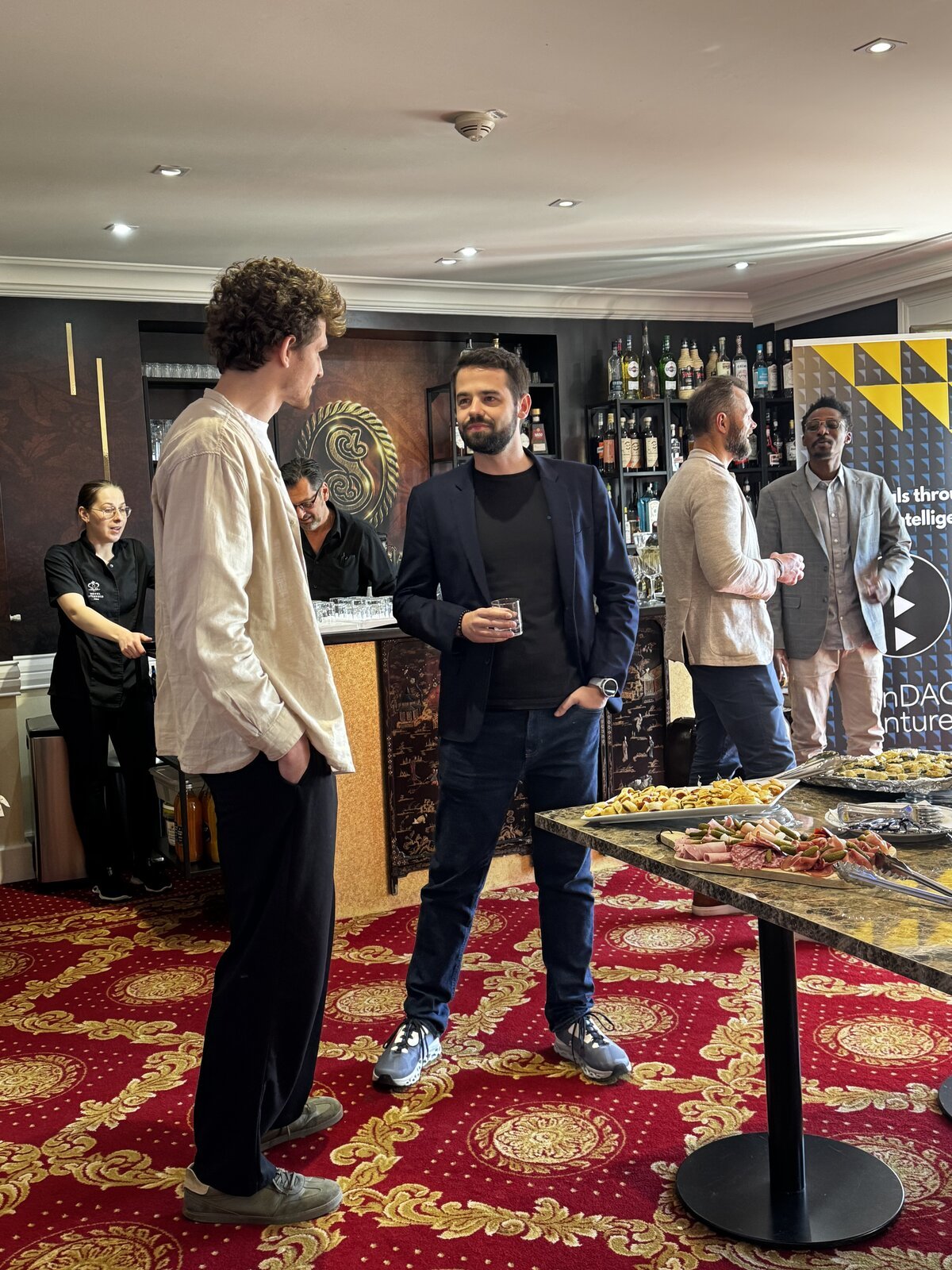 Investors meeting founders at SunDAO speed dating